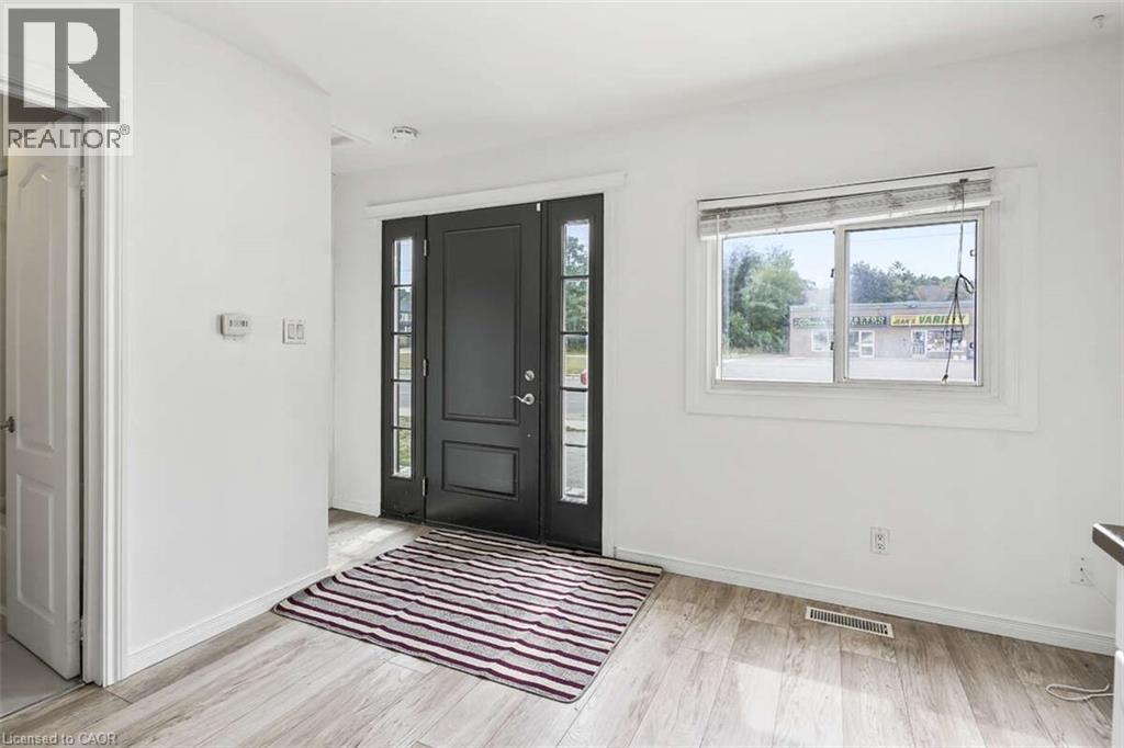 Photo 17 of 147 Burton Avenue, Barrie ON
