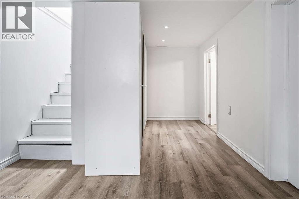 Photo 14 of 147 Burton Avenue, Barrie ON