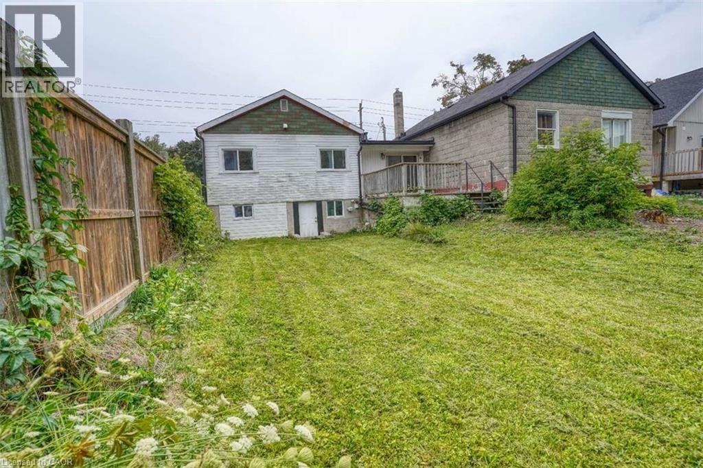 Photo 10 of 147 Burton Avenue, Barrie ON