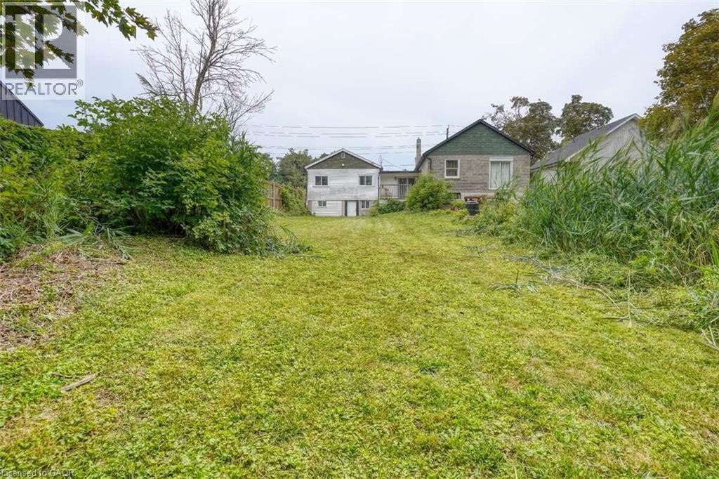 Photo 15 of 147 Burton Avenue, Barrie ON