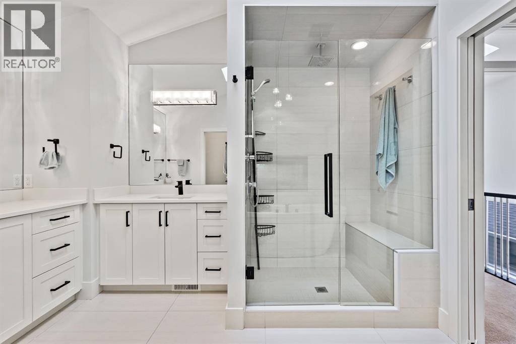Photo 7 of 2832 42 Street Sw, Calgary AB