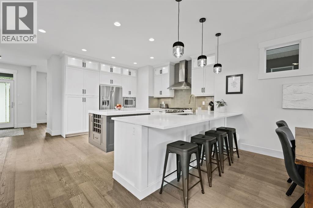 Photo 17 of 2832 42 Street Sw, Calgary AB