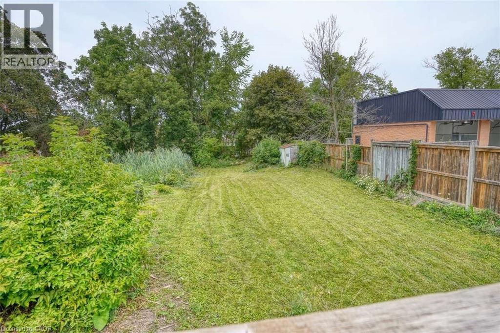 Photo 5 of 147 Burton Avenue, Barrie ON