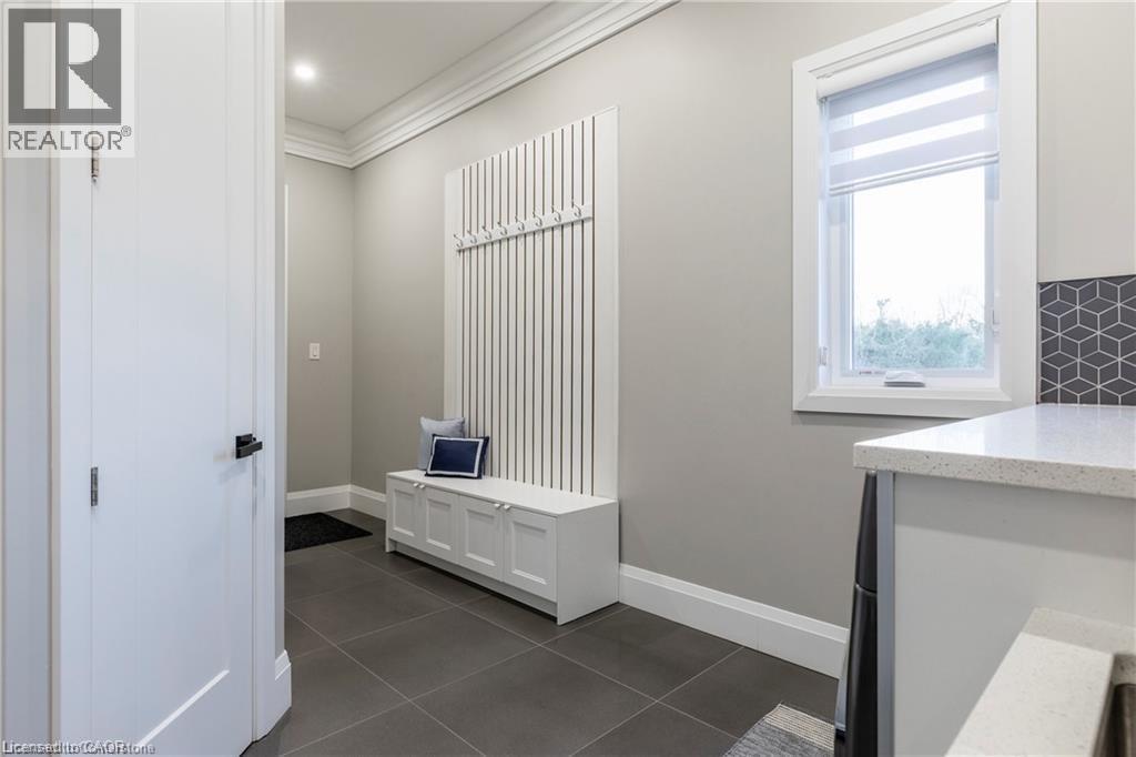 Photo 32 of 187 Sunnyridge Road, Ancaster ON