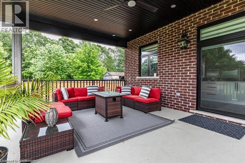 Photo 31 of 187 Sunnyridge Road, Ancaster ON