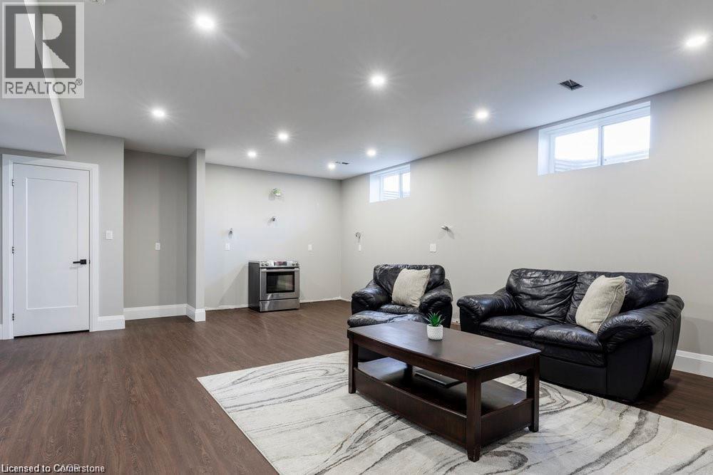 Photo 3 of 187 Sunnyridge Road, Ancaster ON
