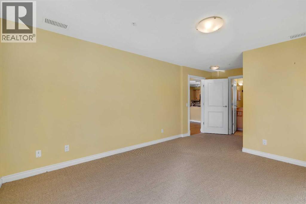 Photo 4 of 305 2121 98 Avenue Sw, Calgary AB