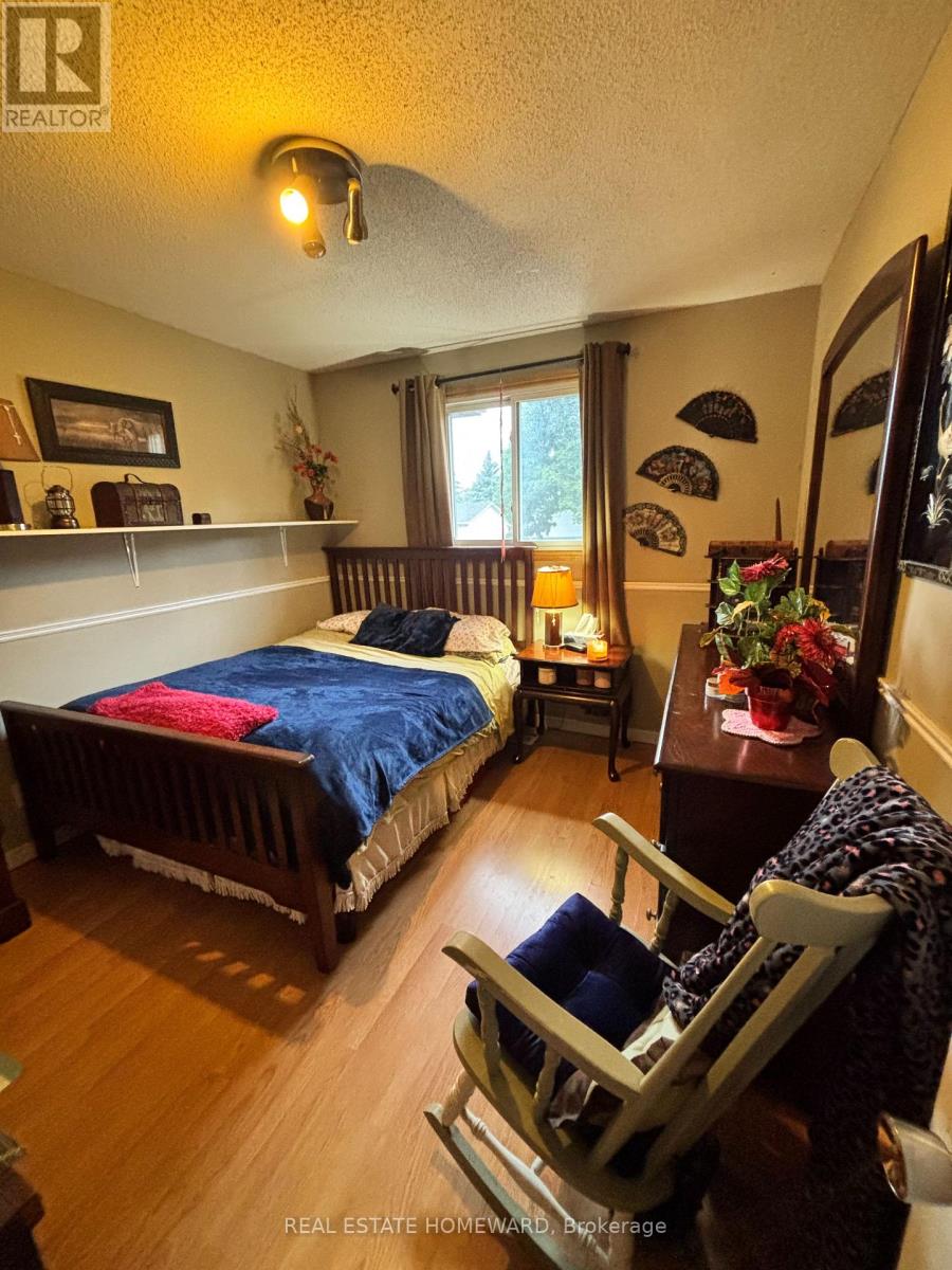 Photo 3 of 35 Bleeker Avenue, Quinte West ON