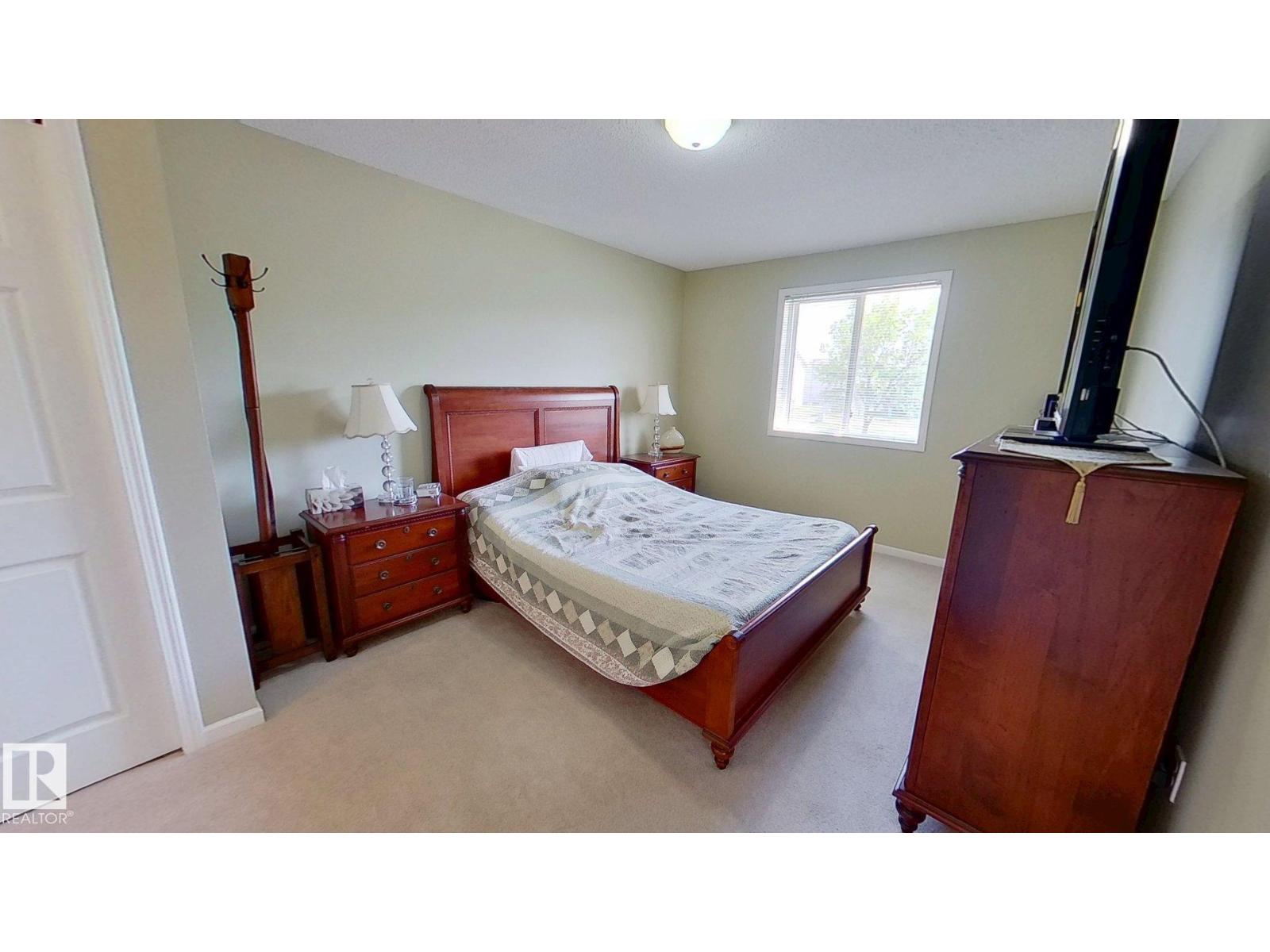 Photo 1 of 12 13217 155 Av Nw, Edmonton AB