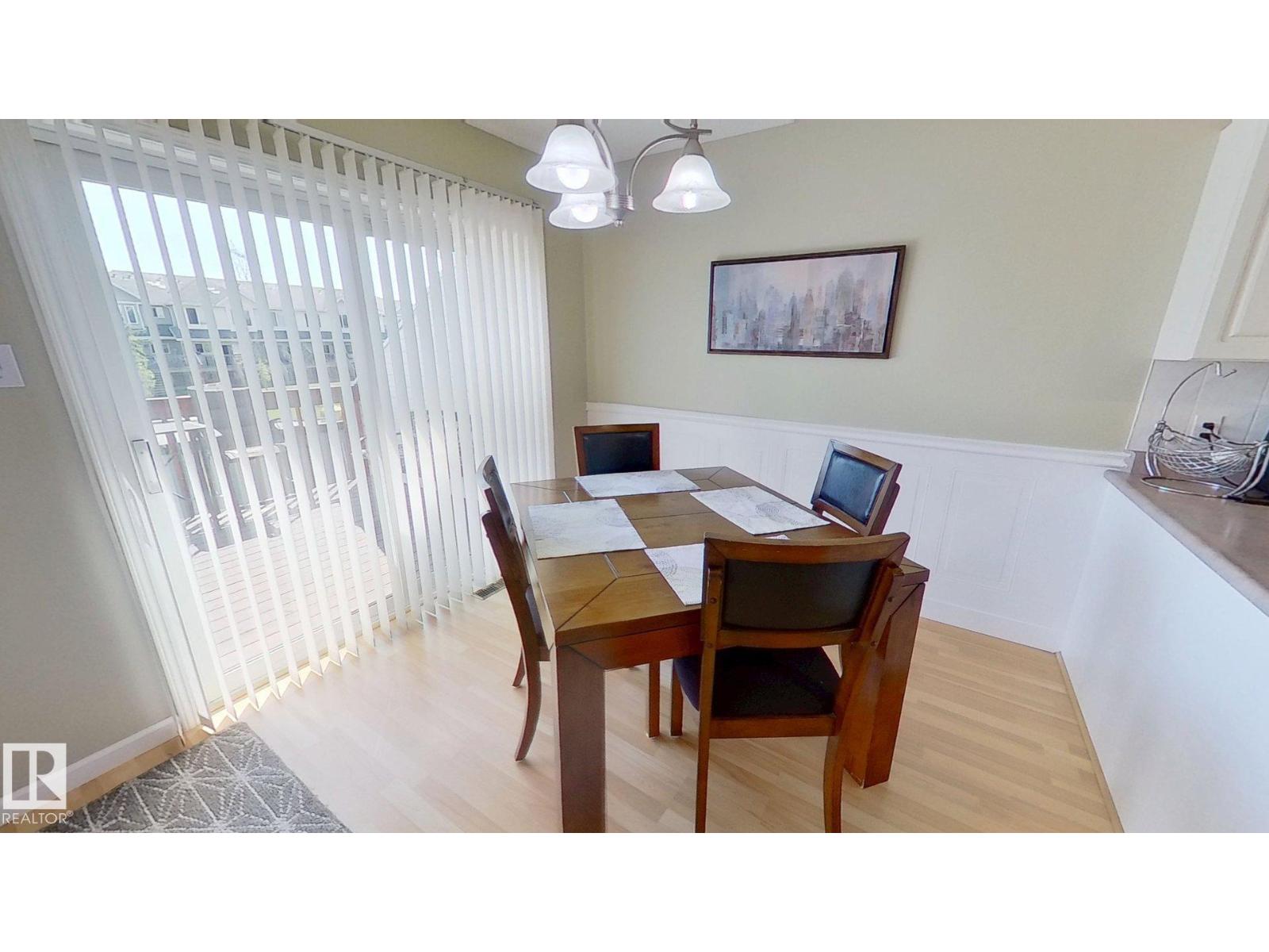 Photo 8 of 12 13217 155 Av Nw, Edmonton AB
