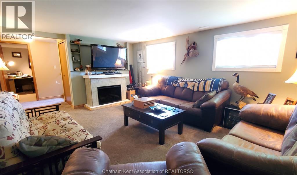 Photo 16 of 40 Thornhill Crescent, Chatham ON
