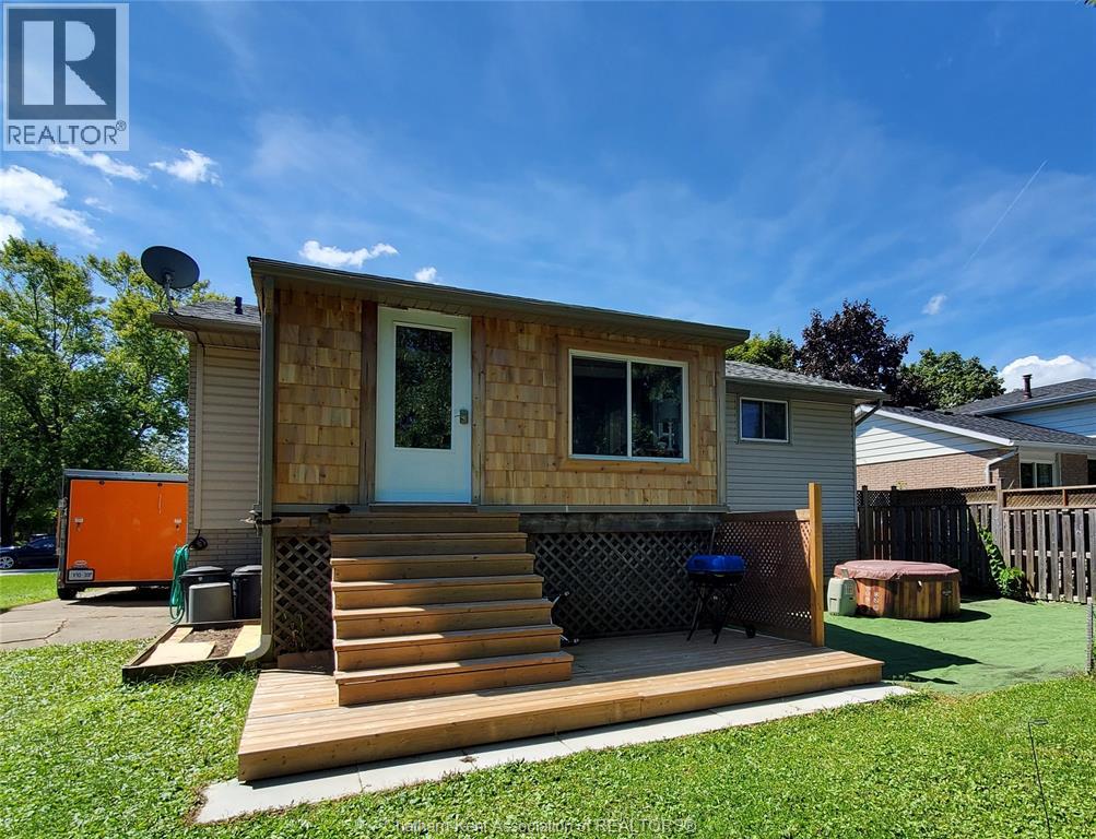 Photo 17 of 40 Thornhill Crescent, Chatham ON