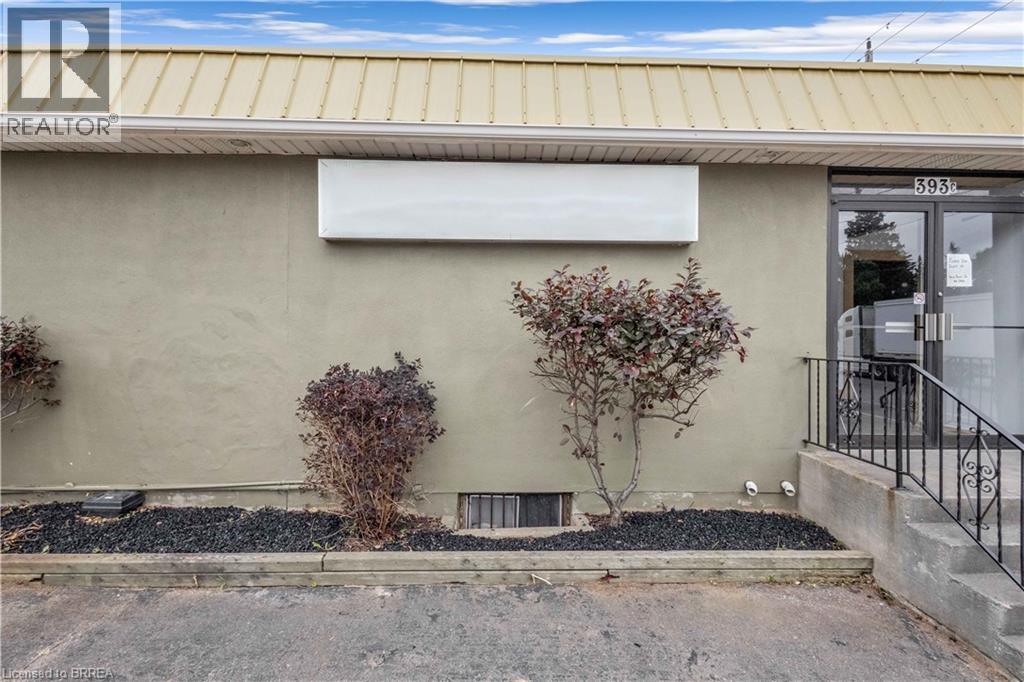 Photo 18 of 393 St Paul Avenue Unit C, Brantford ON