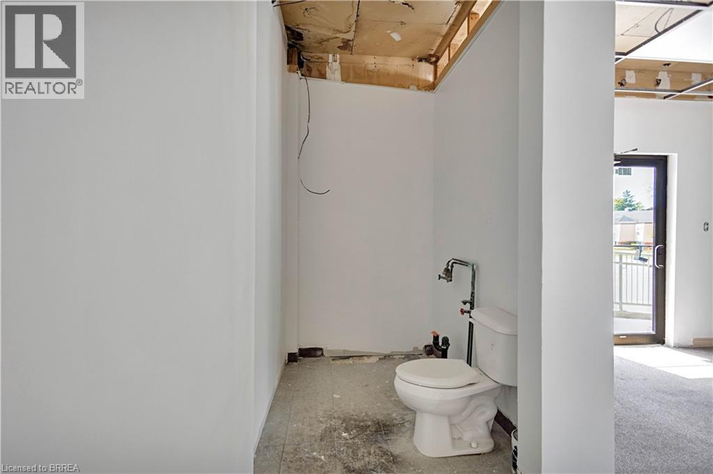 Photo 20 of 393 St Paul Avenue Unit C, Brantford ON