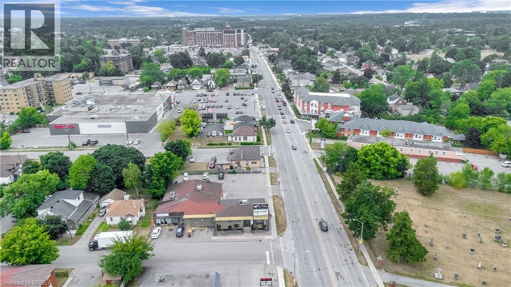 Photo 17 of 393 St Paul Avenue Unit C, Brantford ON