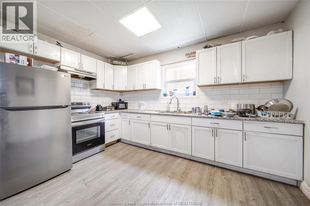 Photo 11 of 736 University Avenue, Windsor ON