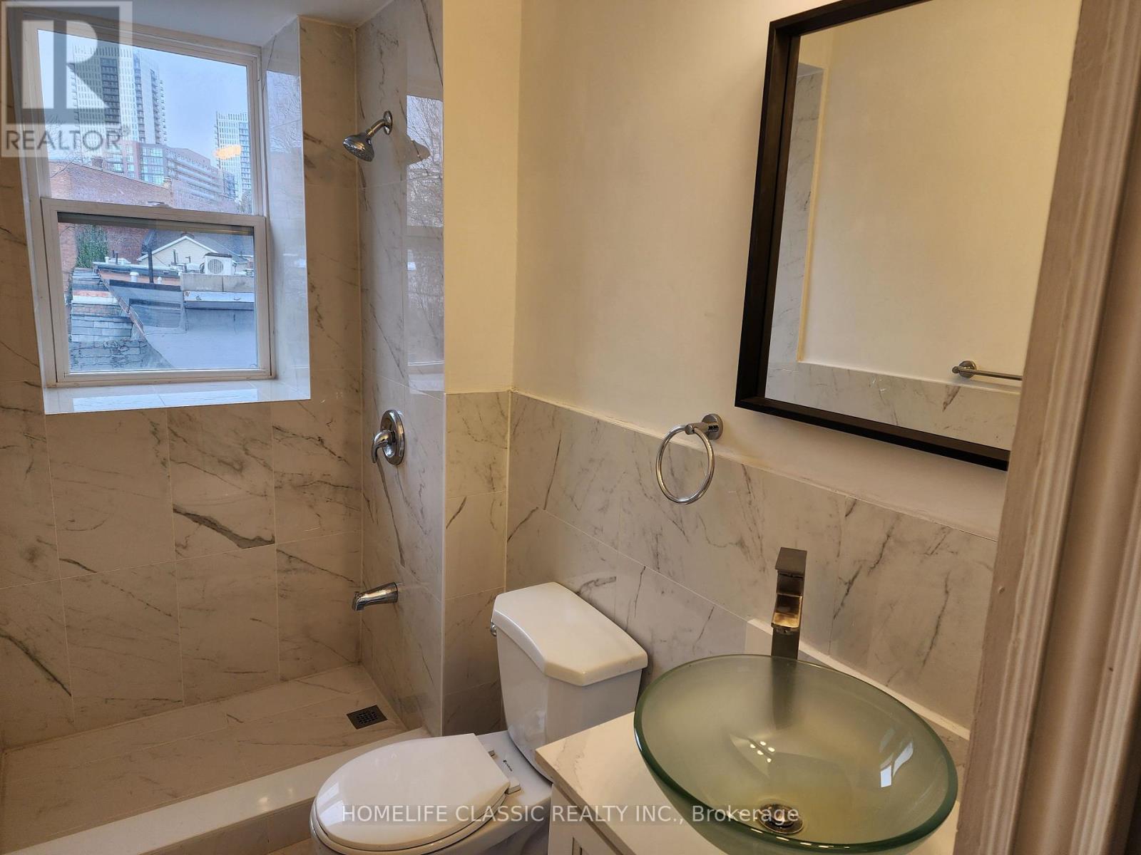 Photo 2 of 1 498 King Street E, Toronto ON