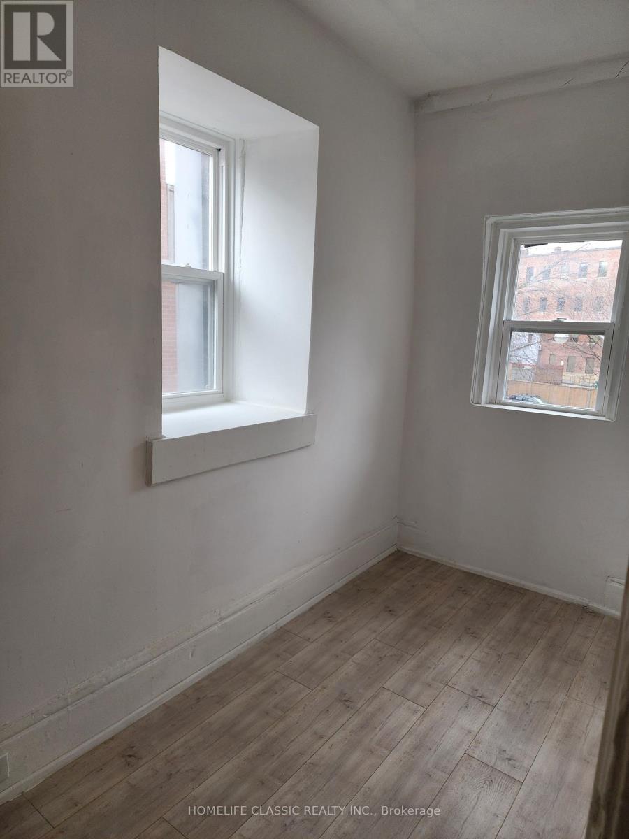 Photo 3 of 1 498 King Street E, Toronto ON