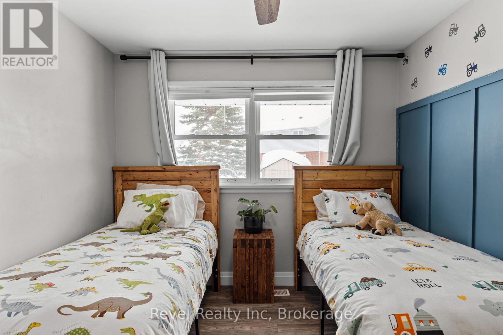 Photo 16 of 21 John Street, Springwater ON