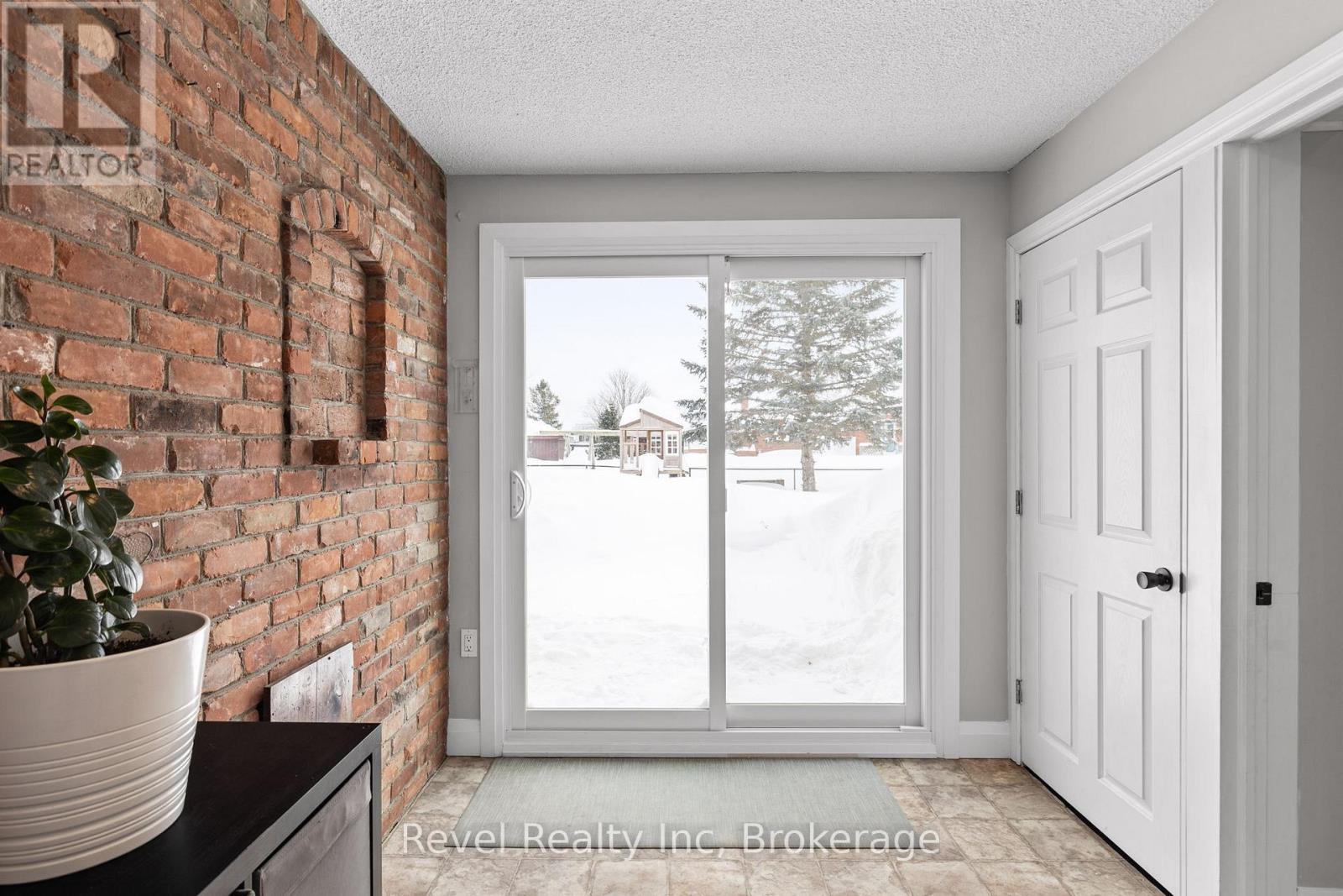 Photo 15 of 21 John Street, Springwater ON