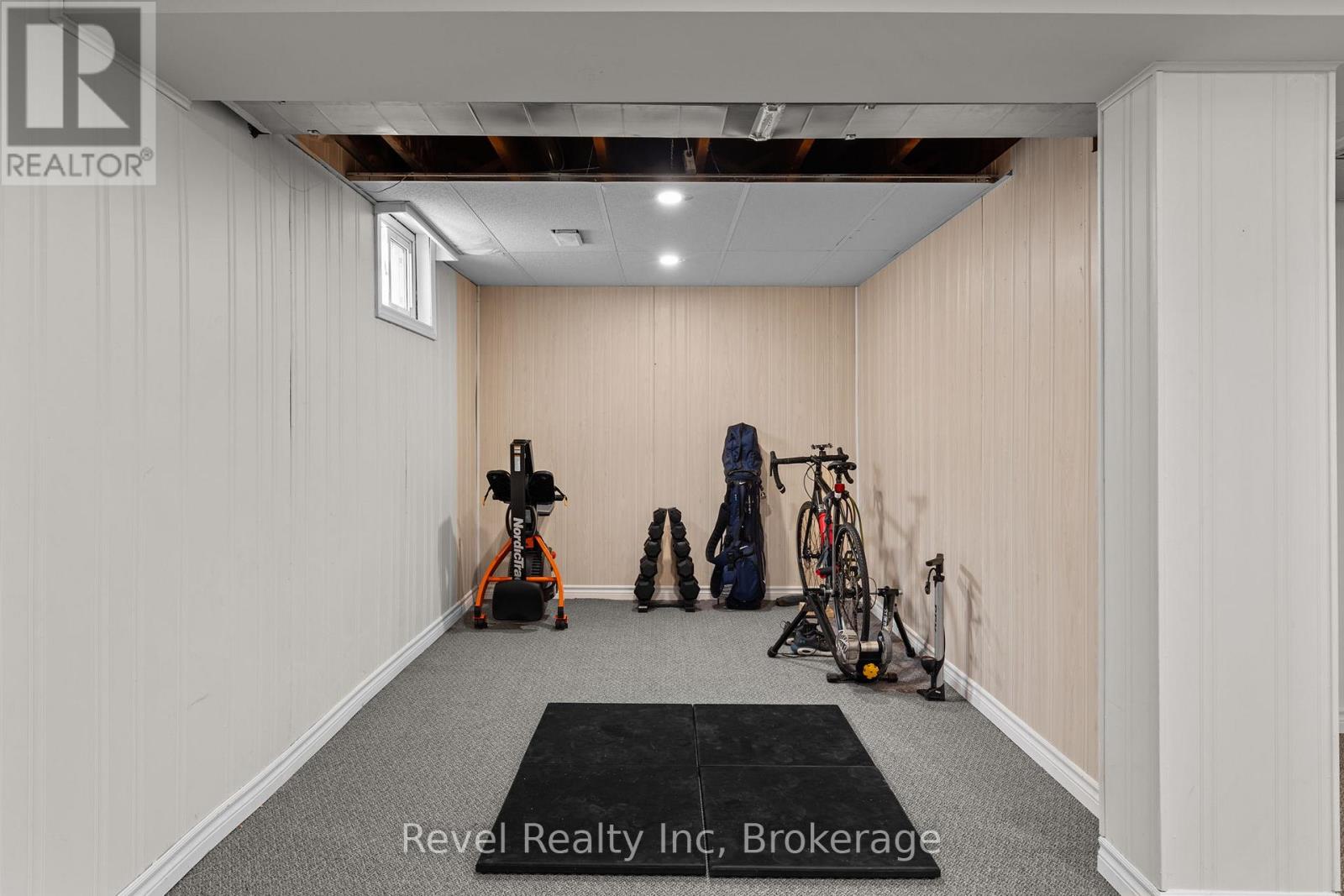 Photo 24 of 21 John Street, Springwater ON