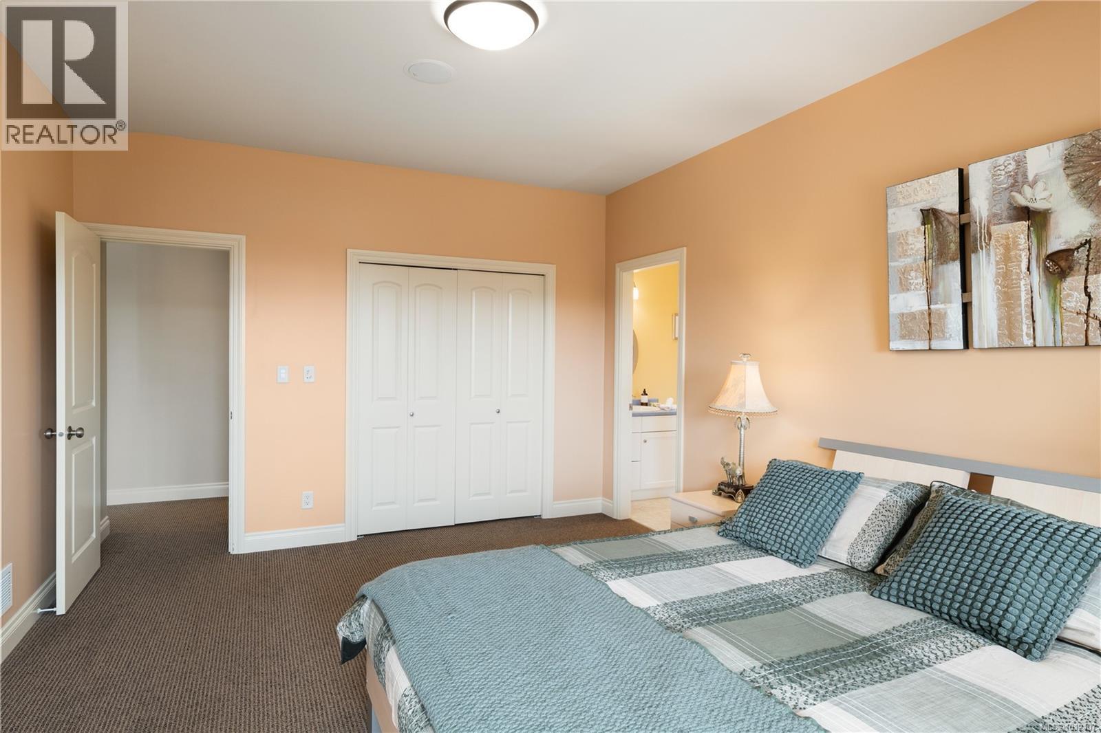 Photo 36 of 970 Seapearl Pl, Saanich BC