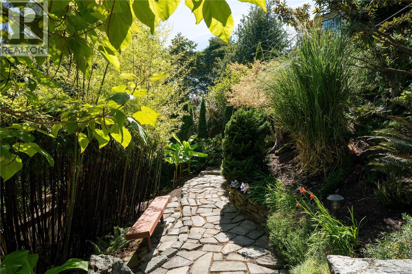 Photo 56 of 970 Seapearl Pl, Saanich BC