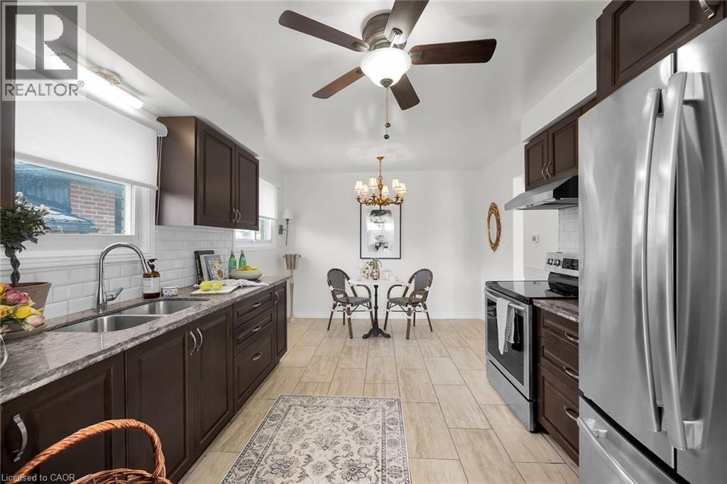 Photo 35 of 567 Queen Victoria Drive, Hamilton ON