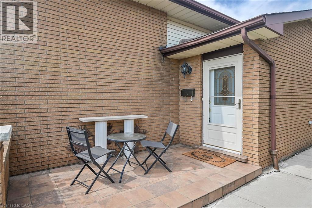 Photo 1 of 567 Queen Victoria Drive, Hamilton ON