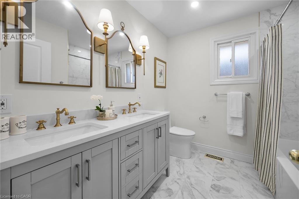 Photo 39 of 567 Queen Victoria Drive, Hamilton ON