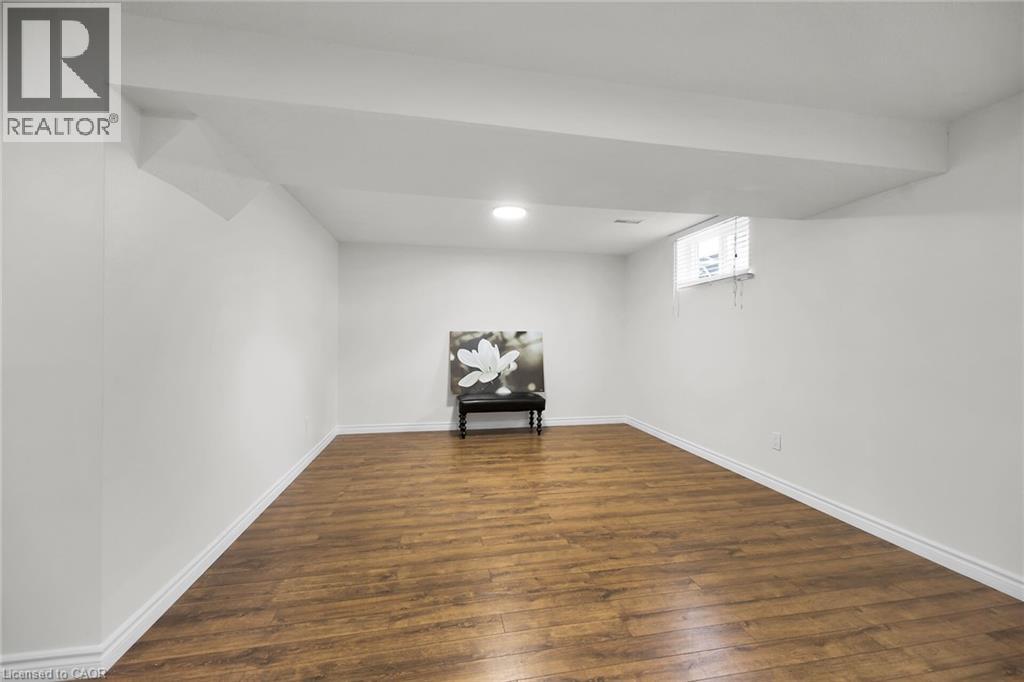 Photo 44 of 567 Queen Victoria Drive, Hamilton ON