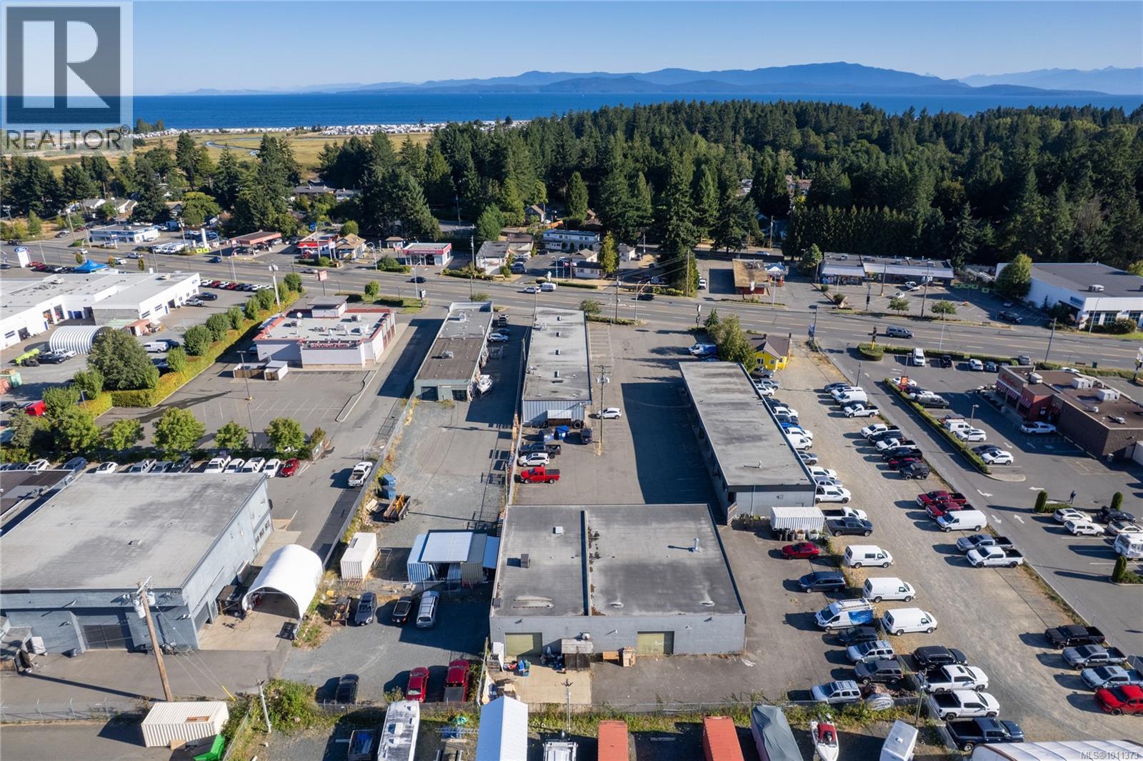 Photo 13 of 464 Island Hwy E, Parksville BC