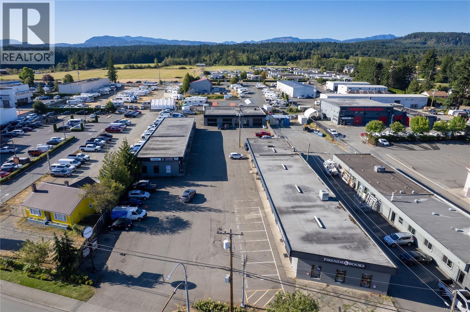 Photo 19 of 464 Island Hwy E, Parksville BC