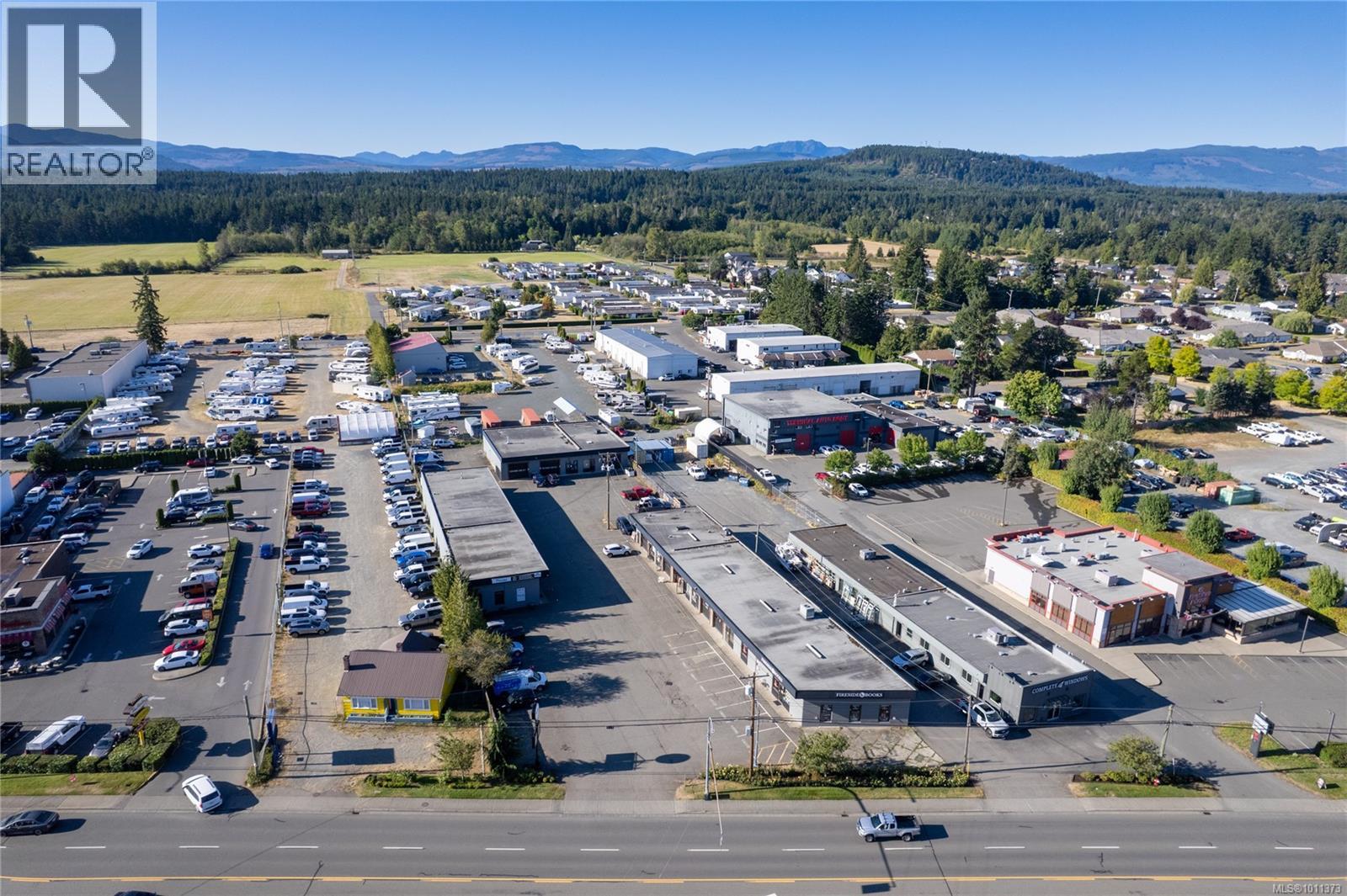 Photo 38 of 464 Island Hwy E, Parksville BC