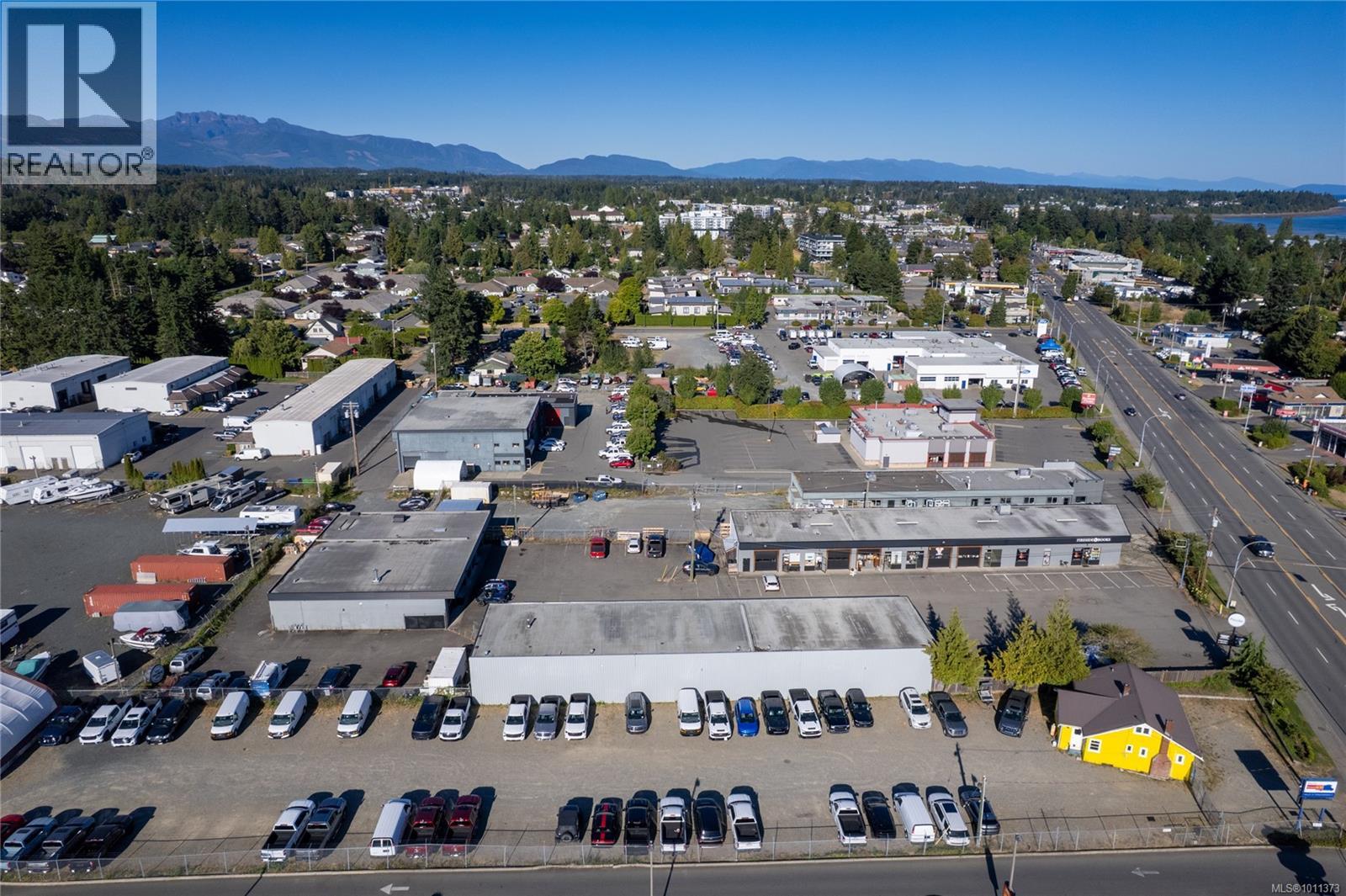 Photo 17 of 464 Island Hwy E, Parksville BC