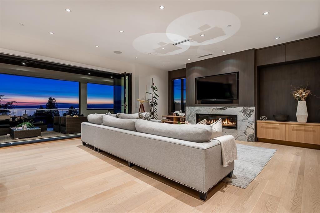 Photo 15 of 14448 Blackburn Crescent, White Rock BC