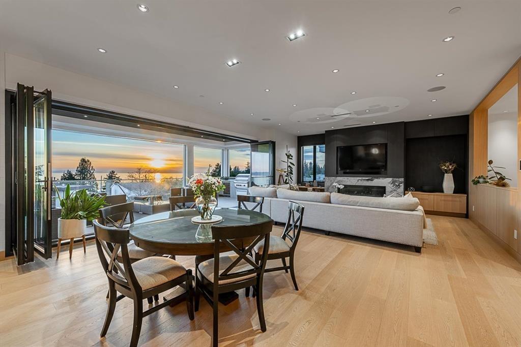 Photo 10 of 14448 Blackburn Crescent, White Rock BC