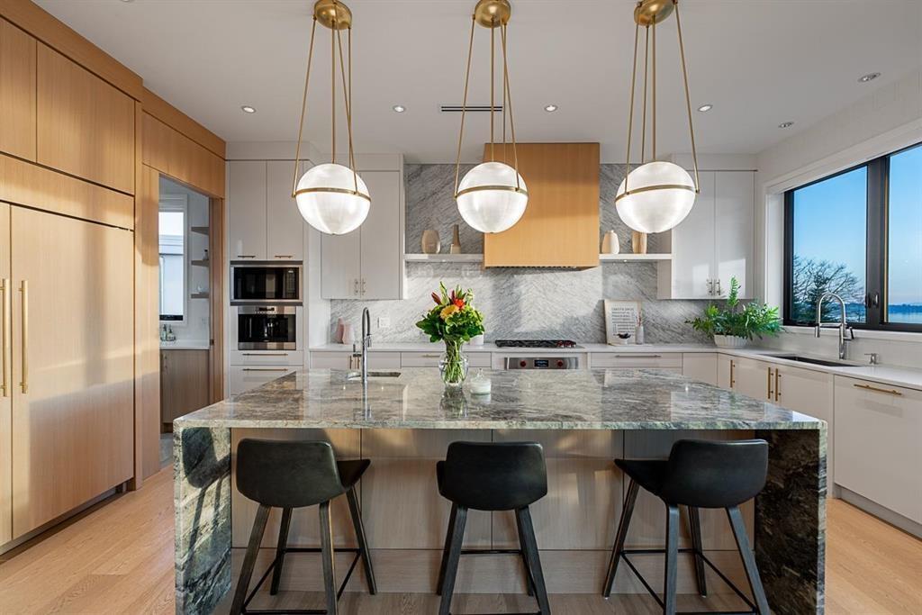 Photo 7 of 14448 Blackburn Crescent, White Rock BC