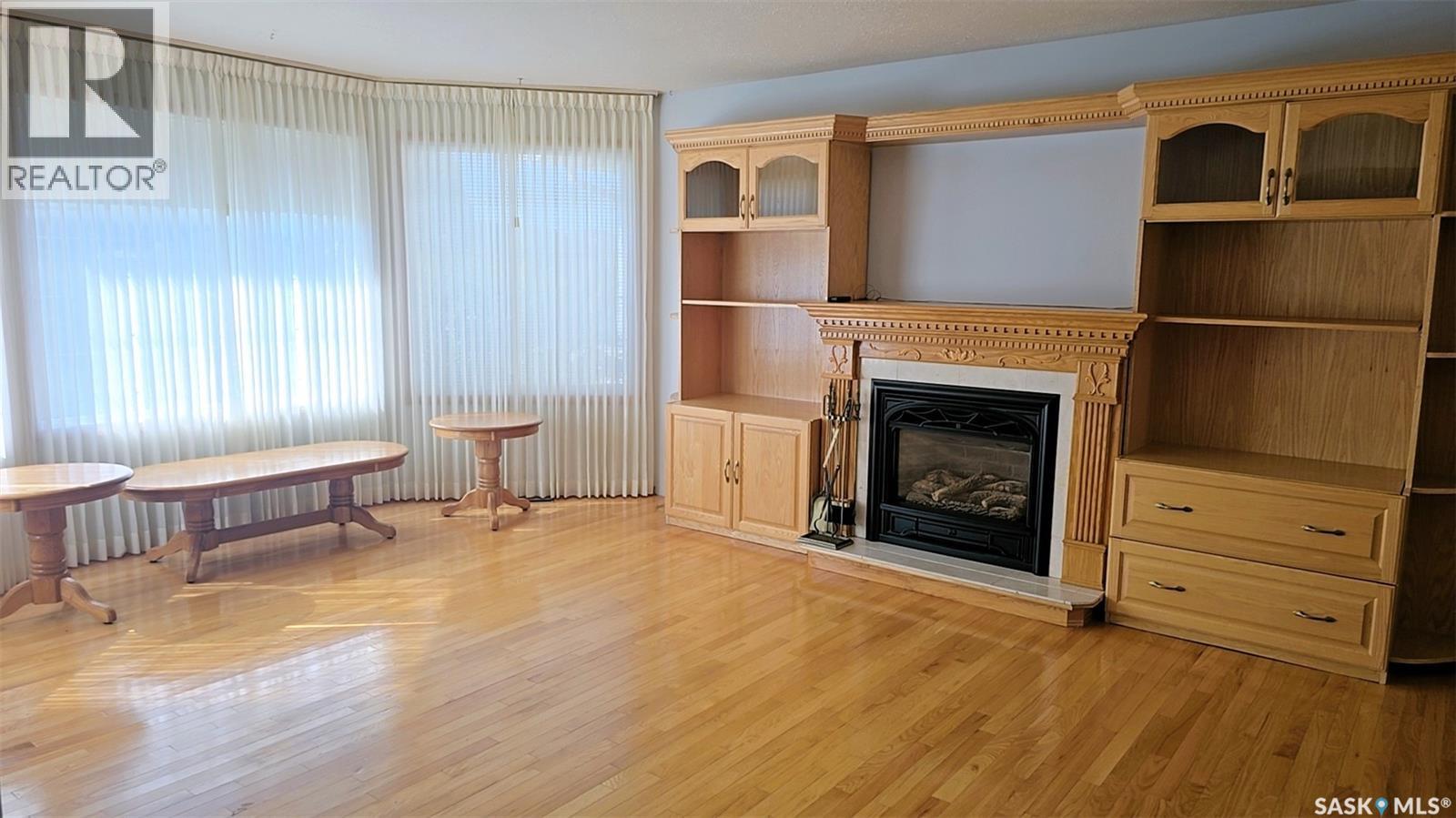 Photo 17 of 210 3rd Street E, Vanscoy SK