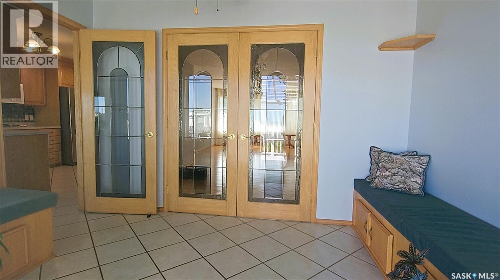 Photo 12 of 210 3rd Street E, Vanscoy SK