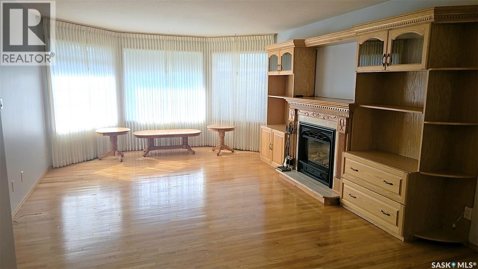 Photo 13 of 210 3rd Street E, Vanscoy SK