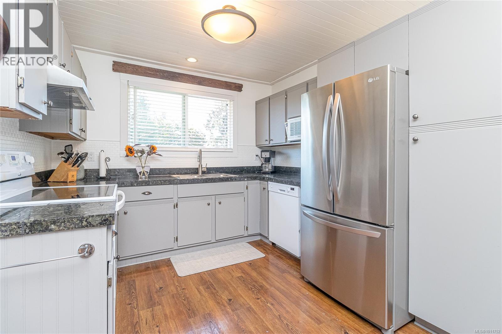 Photo 25 of 1872 Valleyview Pl, Duncan BC