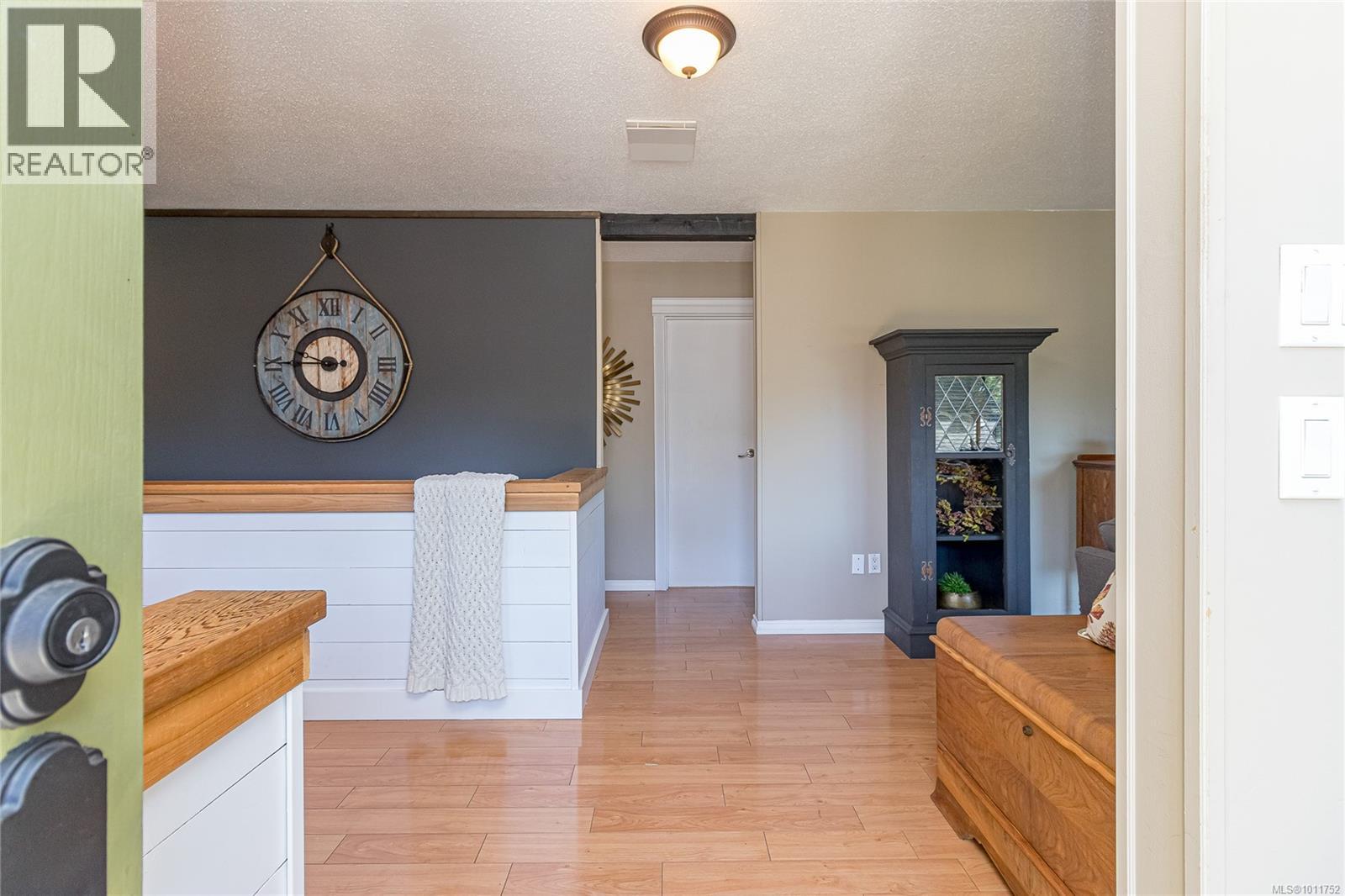 Photo 1 of 1872 Valleyview Pl, Duncan BC