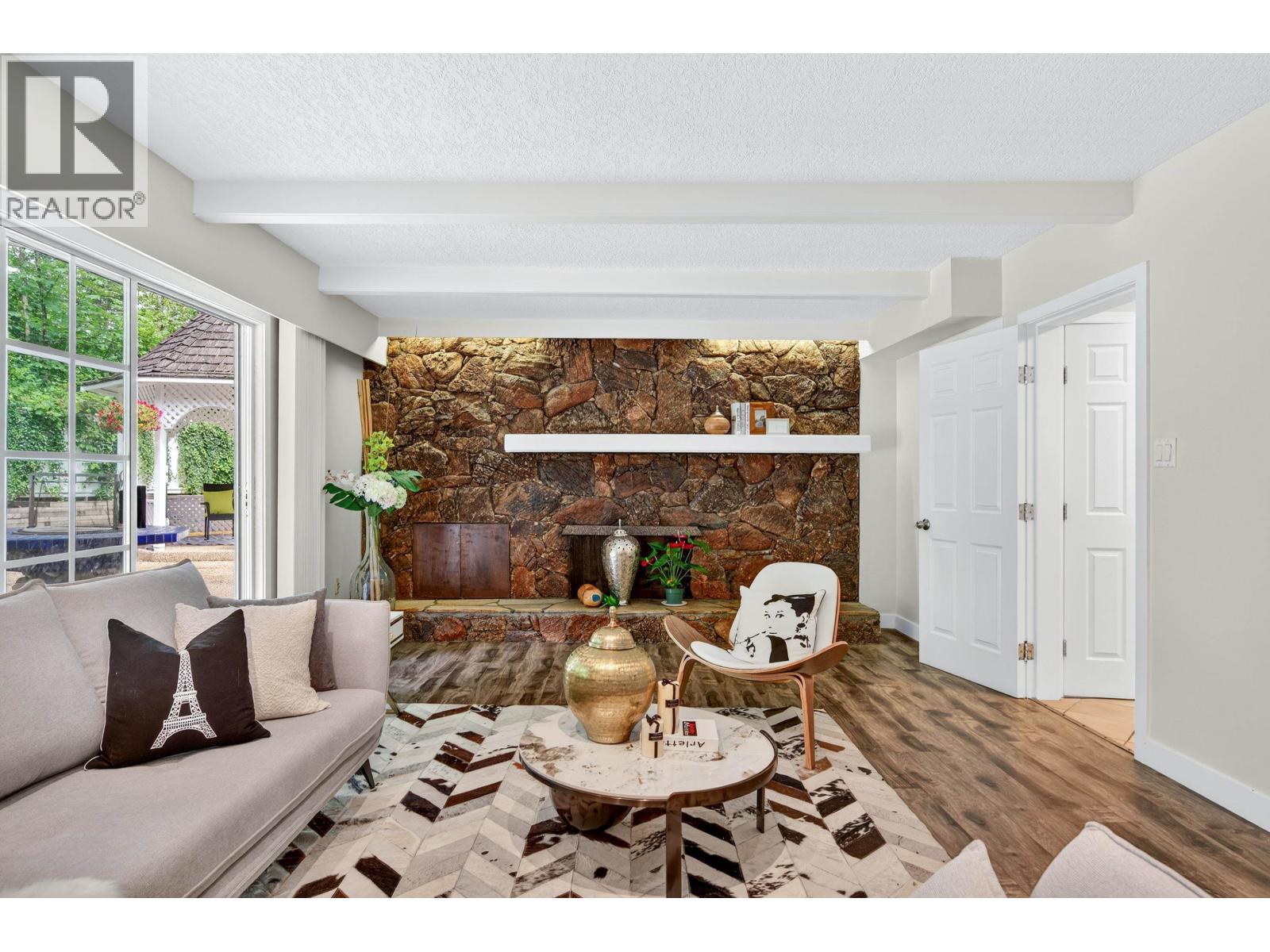 Photo 9 of 2453 Phillips Place, Burnaby BC