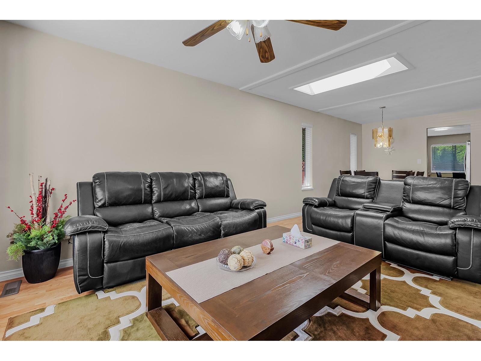 Photo 5 of 3099 Curlew Drive, Abbotsford BC