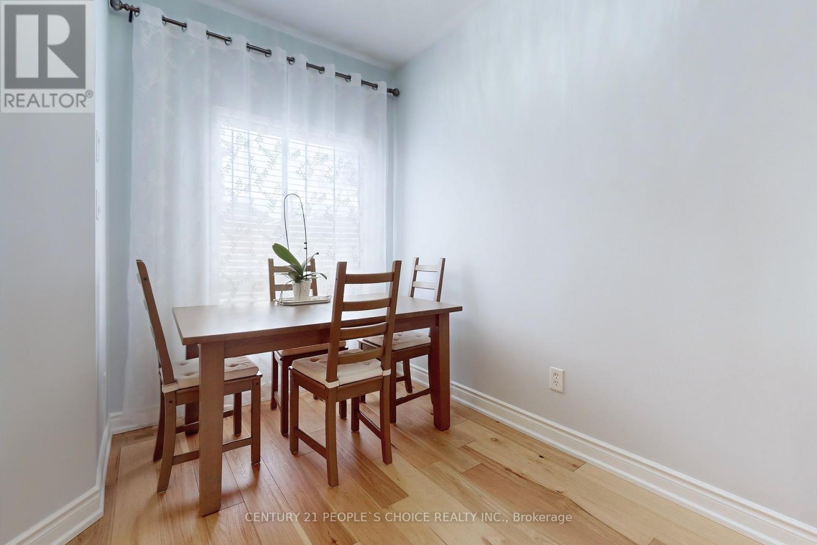Photo 24 of 401 Cranston Park Avenue, Vaughan ON