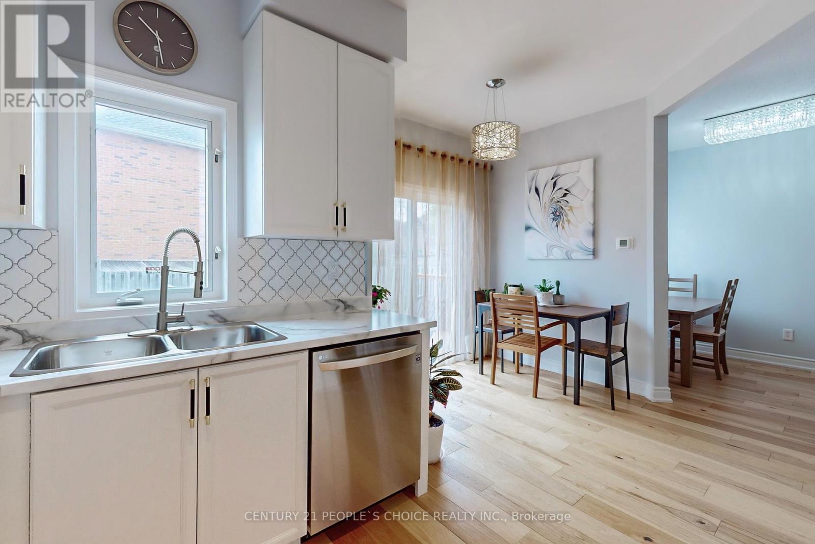 Photo 16 of 401 Cranston Park Avenue, Vaughan ON