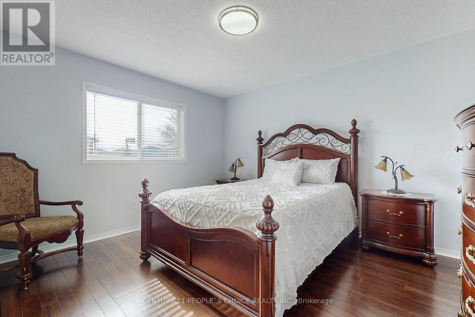 Photo 15 of 401 Cranston Park Avenue, Vaughan ON