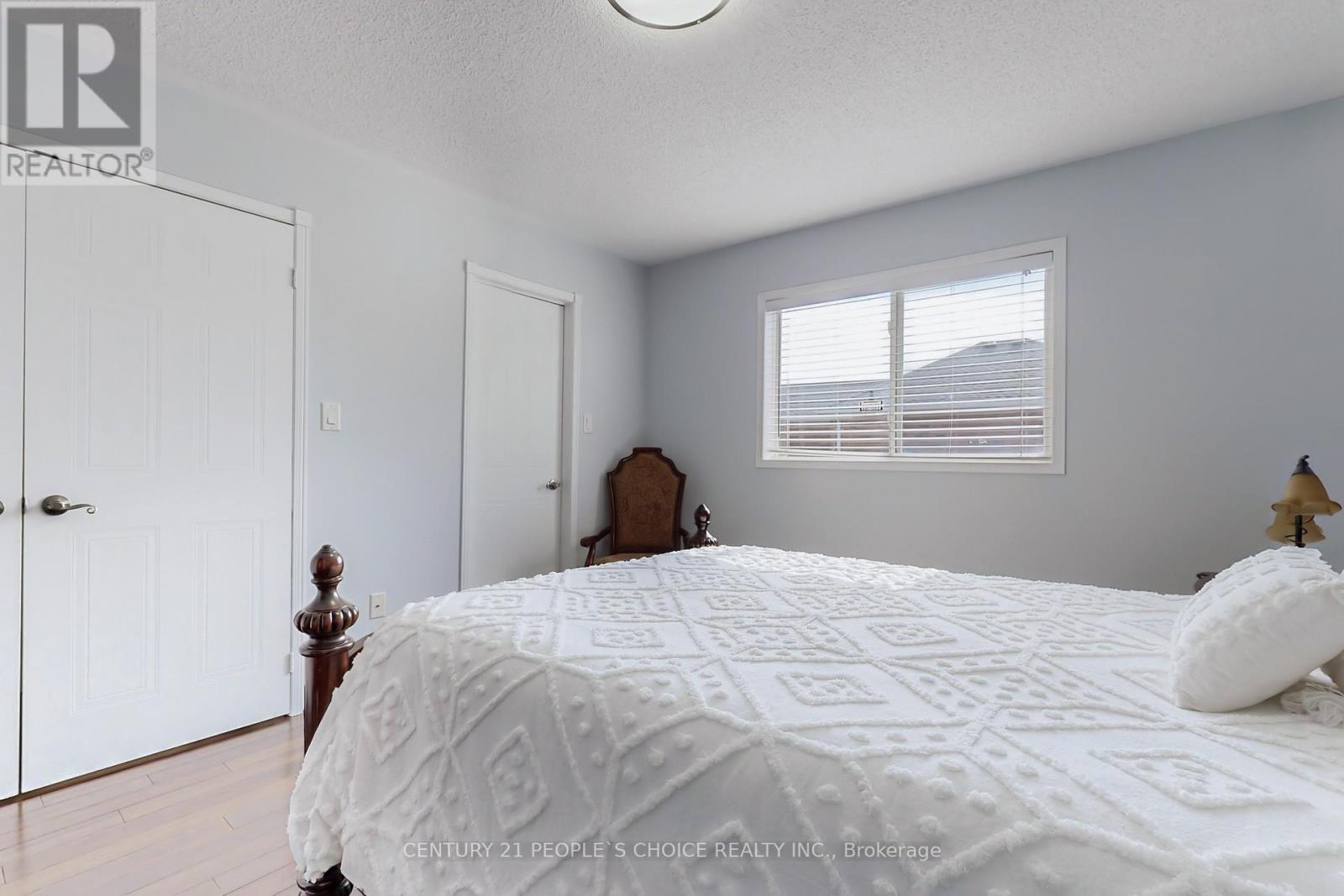 Photo 33 of 401 Cranston Park Avenue, Vaughan ON