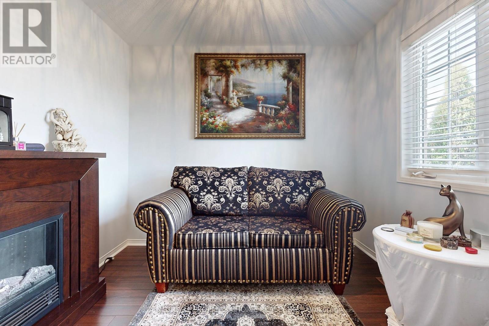 Photo 31 of 401 Cranston Park Avenue, Vaughan ON